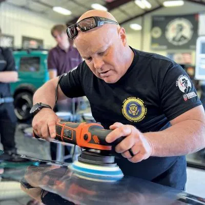 DYNABRADE Renny Doyle Series DB8 Geared Dual-Action Polisher