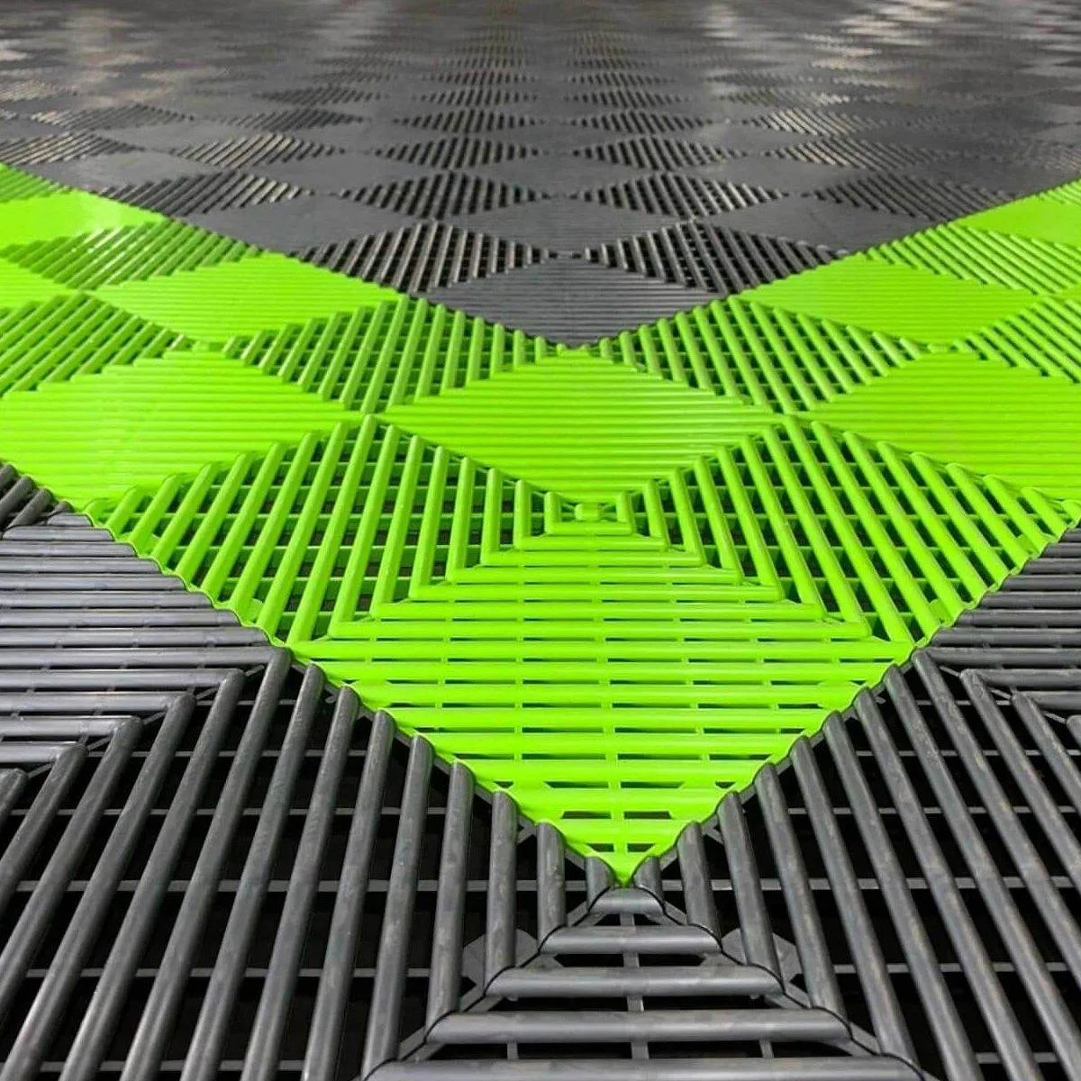 RACEDECK Free-Flow XLC Commercial-Grade Garage Flooring